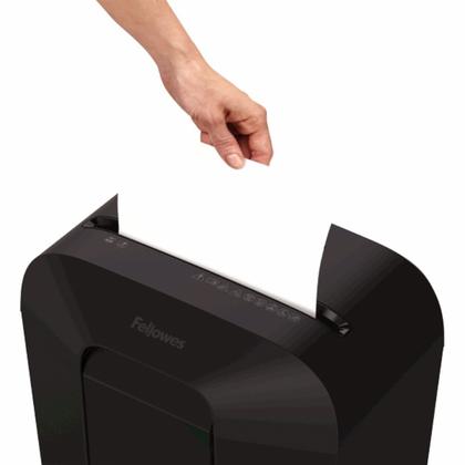 Уничтожитель Fellowes® PowerShred® LX41, DIN P-4, 4х12мм, 8лст., 17лтр.,уничт.: скобы,скр., пл.карты,
