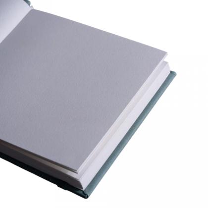 Скетчбук для графики "GrafArt white" 12*12 см, 160 г/м2, 40 л., черный