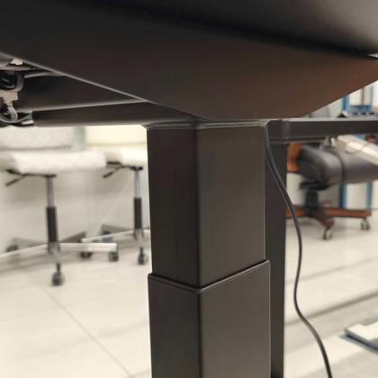 Стол с электроприводом одномоторный AOKE AK-MR-P20-C, цвет черный, (Well Desk Rest)