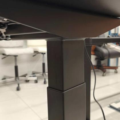 Стол с электроприводом одномоторный AOKE AK-MR-P20-C, цвет черный, (Well Desk Rest)