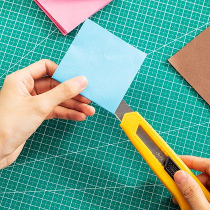 Нож строительный Deli YS EDL018B 18 мм, универсальный