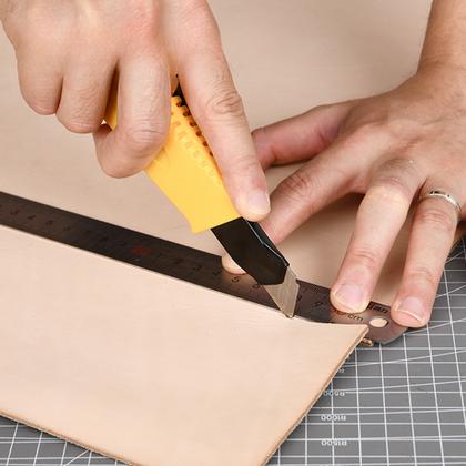 Нож строительный Deli YS EDL003A 18 мм, универсальный