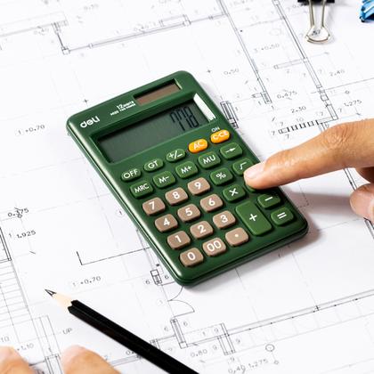 Кальк. карм. 12р. M120 Deli Easy зеленый, пласт., 115*68*10 мм