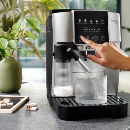 Кофемашина DeLonghi ECAM 220 80 SB